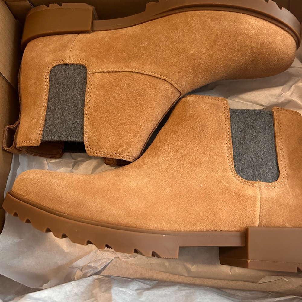 Sorrel boots. Brand new in box, never worn
